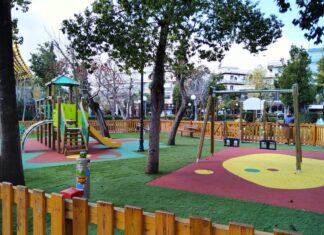 Συνεχίζoνται οι ανακατασκευές και συντηρήσεις Παιδικών Χαρών στο Δήμο Αμαρουσίου – Παραδόθηκε πλήρως ανακατασκευασμένη η Παιδική Χαρά στην Πλατεία Γαρδέλη