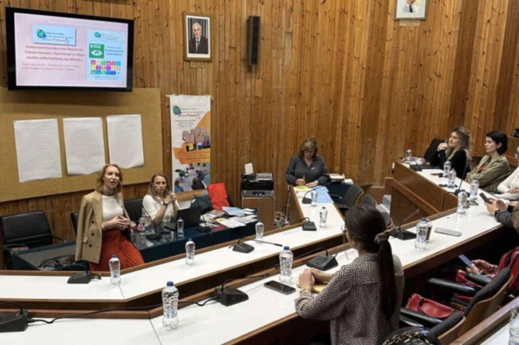 Με επιτυχία στέφθηκε η Ημερίδα του Δήμου για τη μετάβαση των σχολείων προς την κλιματική ουδετερότητα 3 Με επιτυχία στέφθηκε η Ημερίδα του Δήμου για τη μετάβαση των σχολείων προς την κλιματική ουδετερότητα