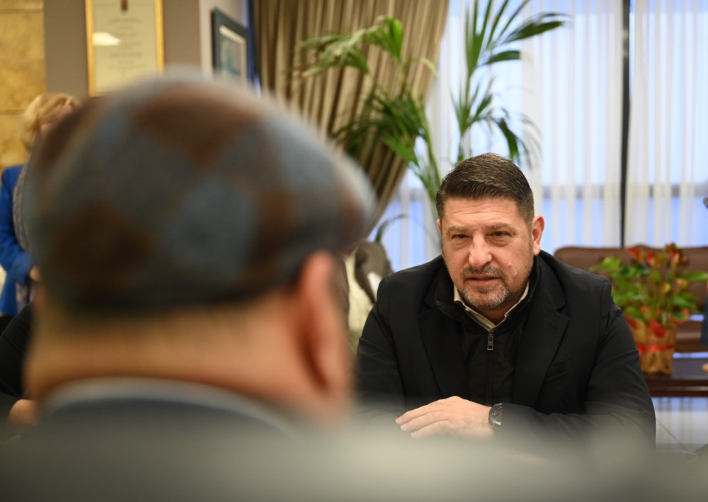 Νίκος Χαρδαλιάς από το Πέραμα: «Αυτό που έχει σημασία είναι να βρισκόμαστε στις γειτονιές και όχι στα γραφεία μας» 24 DSC_1755-1000x709
