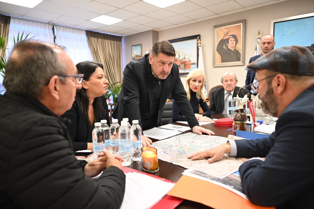 Νίκος Χαρδαλιάς από το Πέραμα: «Αυτό που έχει σημασία είναι να βρισκόμαστε στις γειτονιές και όχι στα γραφεία μας» 28 DSC_1828-1000x667