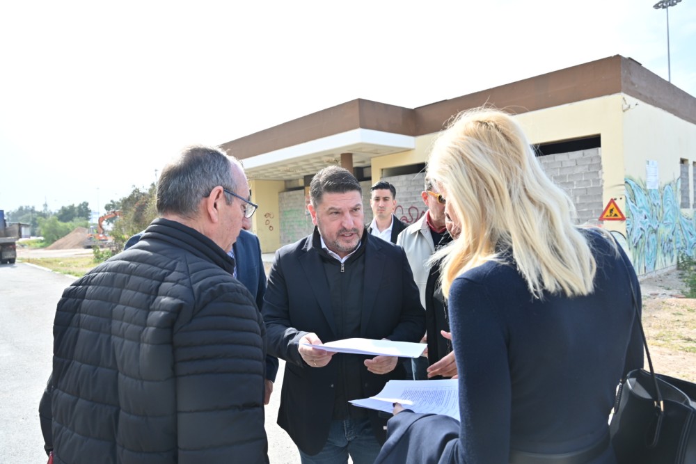 Νίκος Χαρδαλιάς από το Πέραμα: «Αυτό που έχει σημασία είναι να βρισκόμαστε στις γειτονιές και όχι στα γραφεία μας» 34 DSC_1911-1000x667