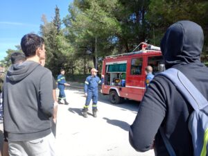 Παρουσίαση του έργου των Εθελοντών Πολιτικής Προστασίας του Δήμου Διονύσου στο Α’ Αρσάκειο Τοσίτσειο Λύκειο Εκάλης