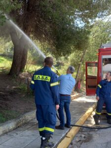 Παρουσίαση του έργου των Εθελοντών Πολιτικής Προστασίας του Δήμου Διονύσου στο Α’ Αρσάκειο Τοσίτσειο Λύκειο Εκάλης