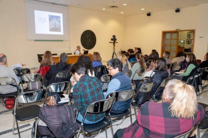 Με μεγάλη συμμετοχή Φωτογράφων ολοκληρώθηκαν τα Μαθήματα Αρχιτεκτονικής Φωτογραφίας και η φωτογράφιση σύγχρονων κτιρίων της πόλης_67ff5a41947ad.jpeg