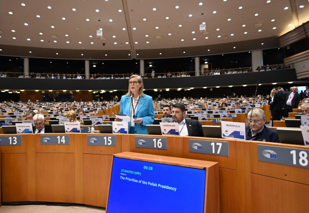 Νίκος Χαρδαλιάς από τις Βρυξέλλες: “Πολιτική Συνοχής σημαίνει ισχυρές περιφέρειες!” 49 IMG-20250403-WA0044-1000x691