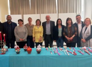 Ο Δήμαρχος Αμαρουσίου Θ. Αμπατζόγλου στο Φιλανθρωπικό Πασχαλινό Bazaar του Δήμου