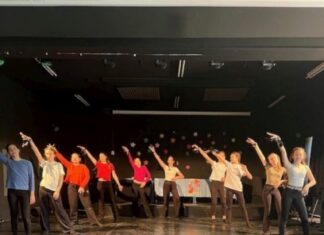 Την Μαθητική Προσομοίωση  A.M.E.C. 2025 στο Πρότυπο Γυμνάσιο Αναβρύτων στο Μαρούσι από μαθητές/τριες  Δήμων Ευρωπαϊκών χωρών χαιρέτησαν εκπρόσωποι του Δήμου Αμαρουσίου