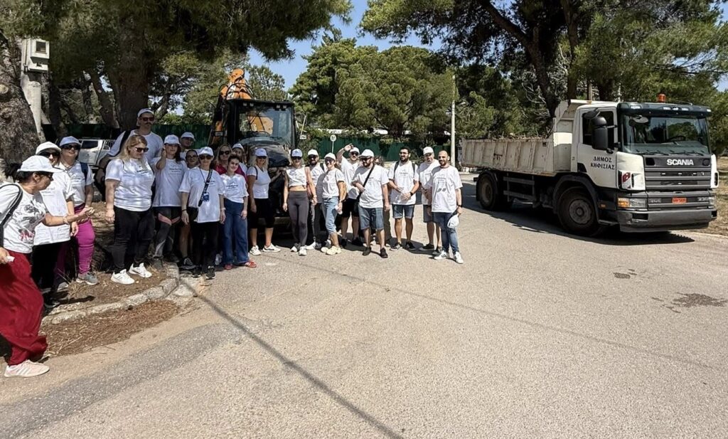 Δήμος & MEDIATEL SA ένωσαν τις δυνάμεις τους στην εθελοντική δράση καθαρισμού του Δάσους Κεφαλαρίου 3 Δήμος & MEDIATEL SA ένωσαν τις δυνάμεις τους στην εθελοντική δράση καθαρισμού του Δάσους Κεφαλαρίου