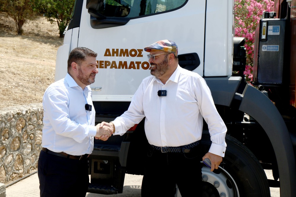Νίκος Χαρδαλιάς: «Παραδίδουμε στους Δήμους της Αττικής 65 υπερσύγχρονα ηλεκτρικά απορριμματοφόρα για ένα καθαρότερο Λεκανοπέδιο» 51 NZ1A7992-1000x667