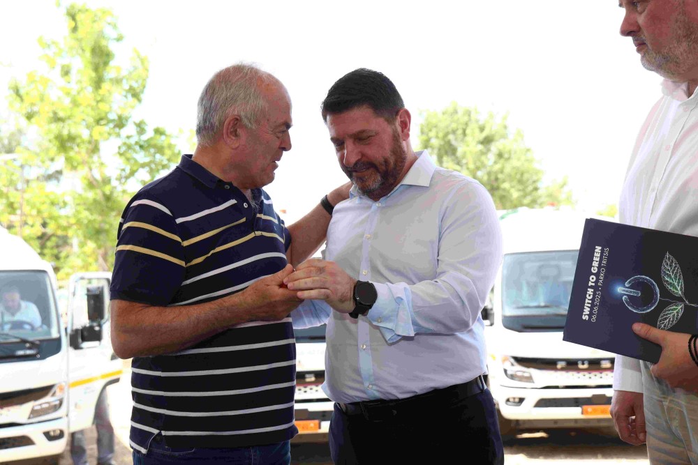 Νίκος Χαρδαλιάς: «Παραδίδουμε στους Δήμους της Αττικής 65 υπερσύγχρονα ηλεκτρικά απορριμματοφόρα για ένα καθαρότερο Λεκανοπέδιο» 77 NZ1A6798-1000x667
