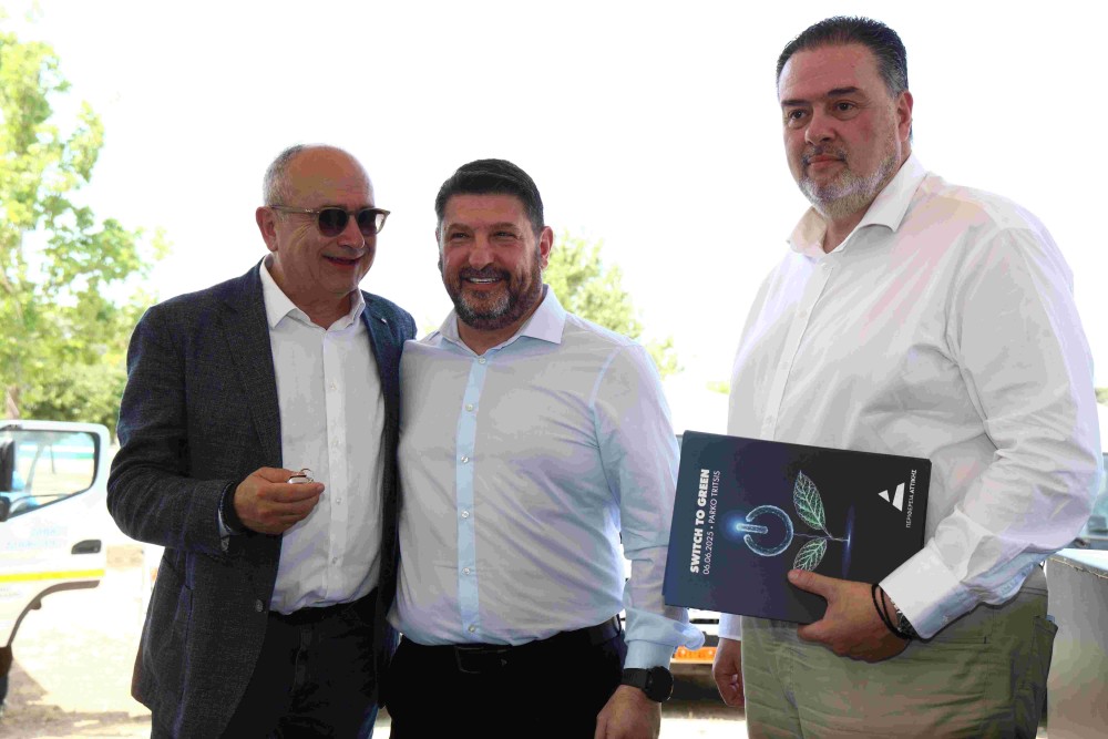 Νίκος Χαρδαλιάς: «Παραδίδουμε στους Δήμους της Αττικής 65 υπερσύγχρονα ηλεκτρικά απορριμματοφόρα για ένα καθαρότερο Λεκανοπέδιο» 79 NZ1A6752-1000x667