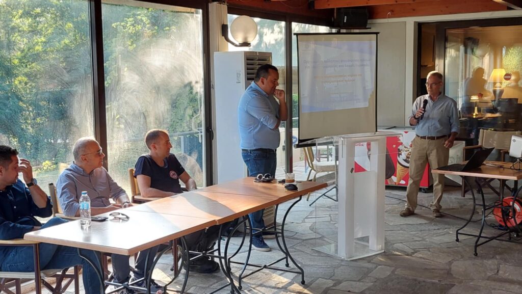 Πετυχημένη η ενημερωτική εκδήλωση του Δήμου για τη διαχείριση Δασικών Πυρκαγιών 3 Πετυχημένη η ενημερωτική εκδήλωση του Δήμου για τη διαχείριση Δασικών Πυρκαγιών