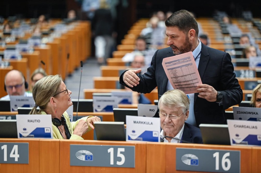 Νίκος Χαρδαλιάς από τις Βρυξέλλες: «Η φωνή της Αττικής πρέπει να ακούγεται καθαρά, δυνατά και με συνέπεια στην Ευρώπη» 23 photo-4-1000x666