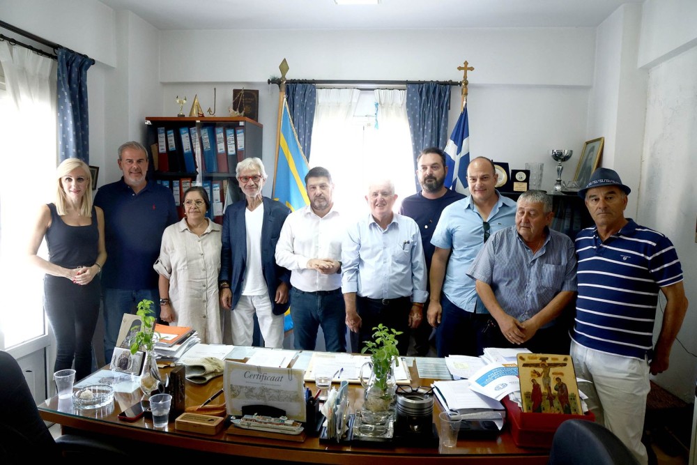 Νίκος Χαρδαλιάς από το Αγκίστρι: «Το νησί έχει δικαίωμα στο καθαρό πόσιμο νερό και σε επαρκείς υποδομές, είμαστε εδώ για να είμαστε χρήσιμοι» 17 9-1-1000x667