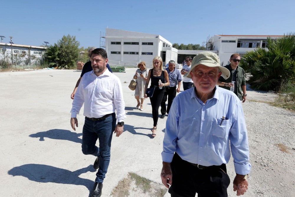Νίκος Χαρδαλιάς από το Αγκίστρι: «Το νησί έχει δικαίωμα στο καθαρό πόσιμο νερό και σε επαρκείς υποδομές, είμαστε εδώ για να είμαστε χρήσιμοι» 22 10-1-1000x667