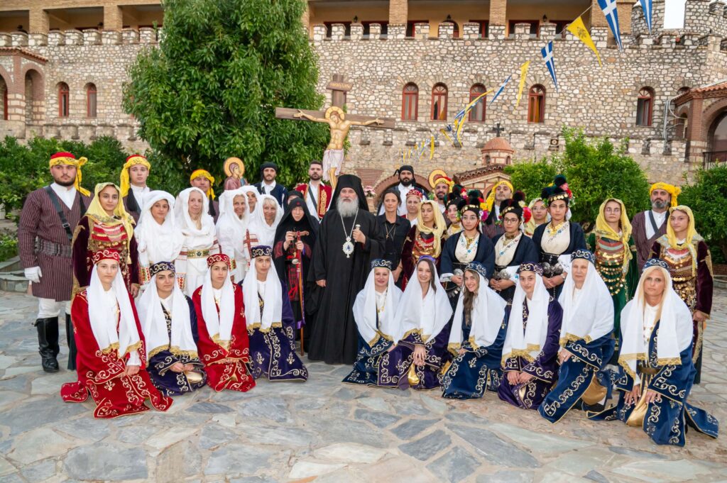 Στη Λιτάνευση της Ιεράς Εικόνας της Αγίας Ειρήνης Χρυσοβαλάντου στη Λυκόβρυση παρέστη ο Δήμαρχος Λυκόβρυσης-Πεύκης Μάριος Ψυχάλης 16 Στη Λιτάνευση της Ιεράς Εικόνας της Αγίας Ειρήνης Χρυσοβαλάντου στη Λυκόβρυση παρέστη ο Δήμαρχος Λυκόβρυσης-Πεύκης Μάριος Ψυχάλης