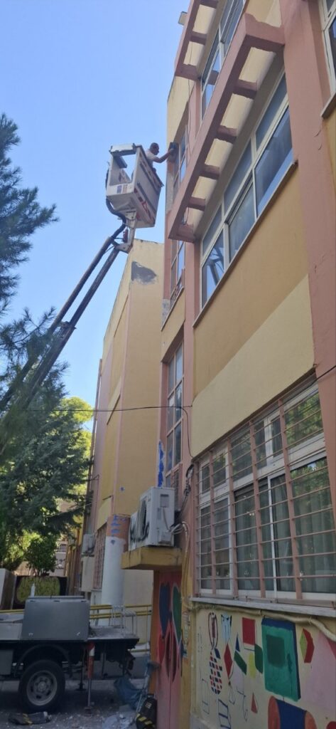 Επιδιόρθωση τοιχοποιίας στο 2ο Γυμνάσιο και 2ο Λύκειο Πεύκης 8 Επιδιόρθωση τοιχοποιίας στο 2ο Γυμνάσιο και 2ο Λύκειο Πεύκης