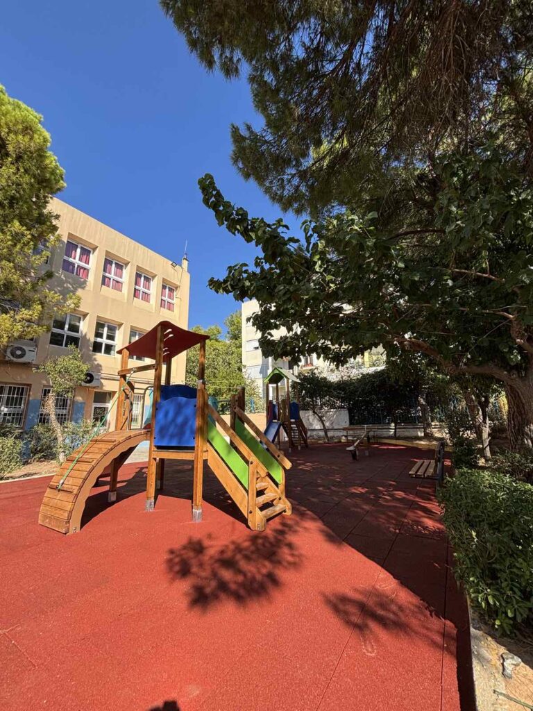 Πλήρης ανακατασκευή προαύλιου χώρου στο Ειδικό Σχολείο Κωφών – Βαρηκόων Πεύκης 7 Πλήρης ανακατασκευή προαύλιου χώρου στο Ειδικό Σχολείο Κωφών – Βαρηκόων Πεύκης