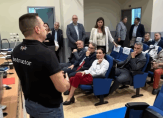 Νίκος Χαρδαλιάς: «20 απινιδωτές σε κτήρια της Περιφέρειας Αττικής – Η ζωή μπορεί να κριθεί μέσα σε λίγα δευτερόλεπτα»