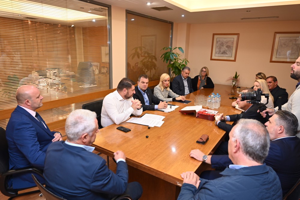 Νίκος Χαρδαλιάς από Μαρκόπουλο: «Στόχος μας μια Αττική που σέβεται τον πολίτη και επενδύει στο μέλλον του» 31 DSC_8013-1000x667