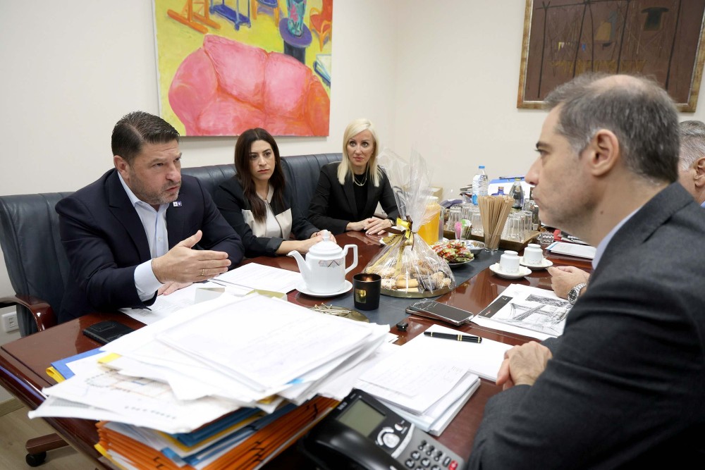 Νίκος Χαρδαλιάς από τον Άλιμο: «Με στοχευμένα έργα βελτιώνουμε την καθημερινότητα των πολιτών σε κάθε γειτονιά της Αττικής» 36 STLP2096-1000x667