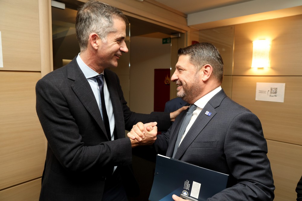 Νίκος Χαρδαλιάς: «Στην Αττική, η ενίσχυση της ανθεκτικότητας και των 66 Δήμων μας αποτελεί προτεραιότητα στην πράξη και όχι στα χαρτιά» 27 STLP1596-1000x667