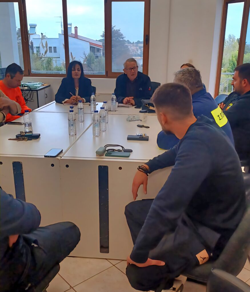 Σύσκεψη Εθελοντικών Κλιμακίων Πολιτικής Προστασίας ενόψει της Χειμερινής Περιόδου 2025-2026 3 Σύσκεψη Εθελοντικών Κλιμακίων Πολιτικής Προστασίας ενόψει της Χειμερινής Περιόδου 2025-2026
