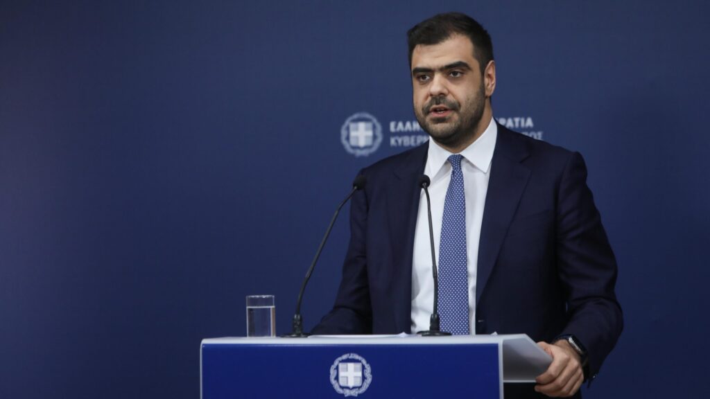 Ενημέρωση πολιτικών συντακτών και ανταποκριτών ξένου Τύπου 3 Ενημέρωση πολιτικών συντακτών και ανταποκριτών ξένου Τύπου