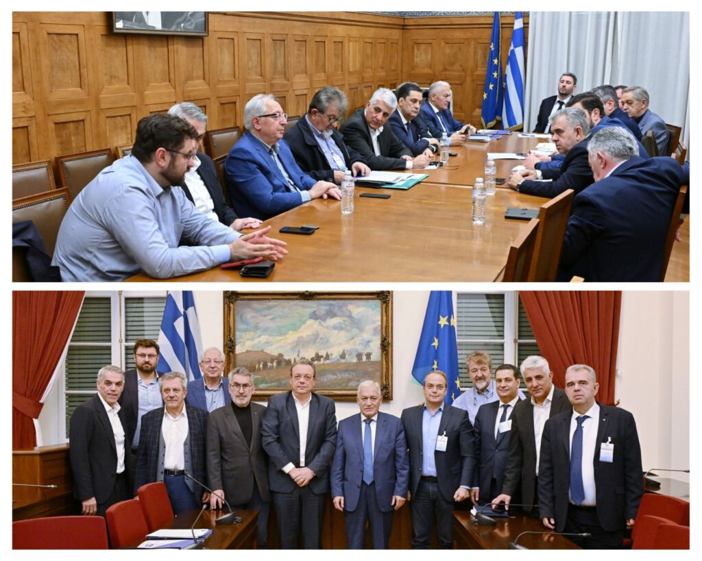 Ο Δήμαρχος Αμαρουσίου Θεόδωρος Αμπατζόγλου στις συναντήσεις της ΚΕΔΕ με ΠΑΣΟΚ και ΣΥΡΙΖΑ ενόψει του Προϋπολογισμού 2026