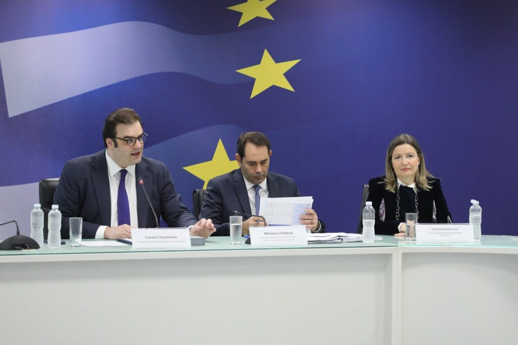 Πλήρης απομαγνητοφώνηση της Συνέντευξης Τύπου που παραχώρησαν ο Υπουργός Εθνικής Οικονομίας και Οικονομικών Κυριάκος Πιερρακάκης και ο Υφυπουργός Θάνος Πετραλιάς για τον Προϋπολογισμό του 2026 3 Πλήρης απομαγνητοφώνηση της Συνέντευξης Τύπου που παραχώρησαν ο Υπουργός Εθνικής Οικονομίας και Οικονομικών Κυριάκος Πιερρακάκης και ο Υφυπουργός Θάνος Πετραλιάς για τον Προϋπολογισμό του 2026