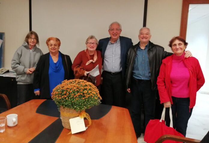 Συνάντηση του Δημάρχου Αμαρουσίου Θεόδωρου Αμπατζόγλου  με τον Εκδρομικό και Περιηγητικό Όμιλο Αμαρουσίου_6905b32ccc78e.jpeg