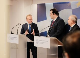 Συνάντηση Υπουργού Εθνικής Οικονομίας και Οικονομικών Κ.Πιερρακάκη με τον Επίτροπο της Ε.Ε. για θέματα προϋπολογισμού, καταπολέμησης της απάτης και δημόσιας διοίκησης, Πιοτρ Σεράφιν