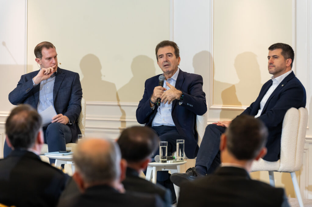 «Ασφαλής Πόλη: Ενημερωμένοι Πολίτες»: Σημαντική μείωση στους δείκτες εγκληματικότητας για τον Δήμο Κηφισιάς 3 «Ασφαλής Πόλη: Ενημερωμένοι Πολίτες»: Σημαντική μείωση στους δείκτες εγκληματικότητας για τον Δήμο Κηφισιάς