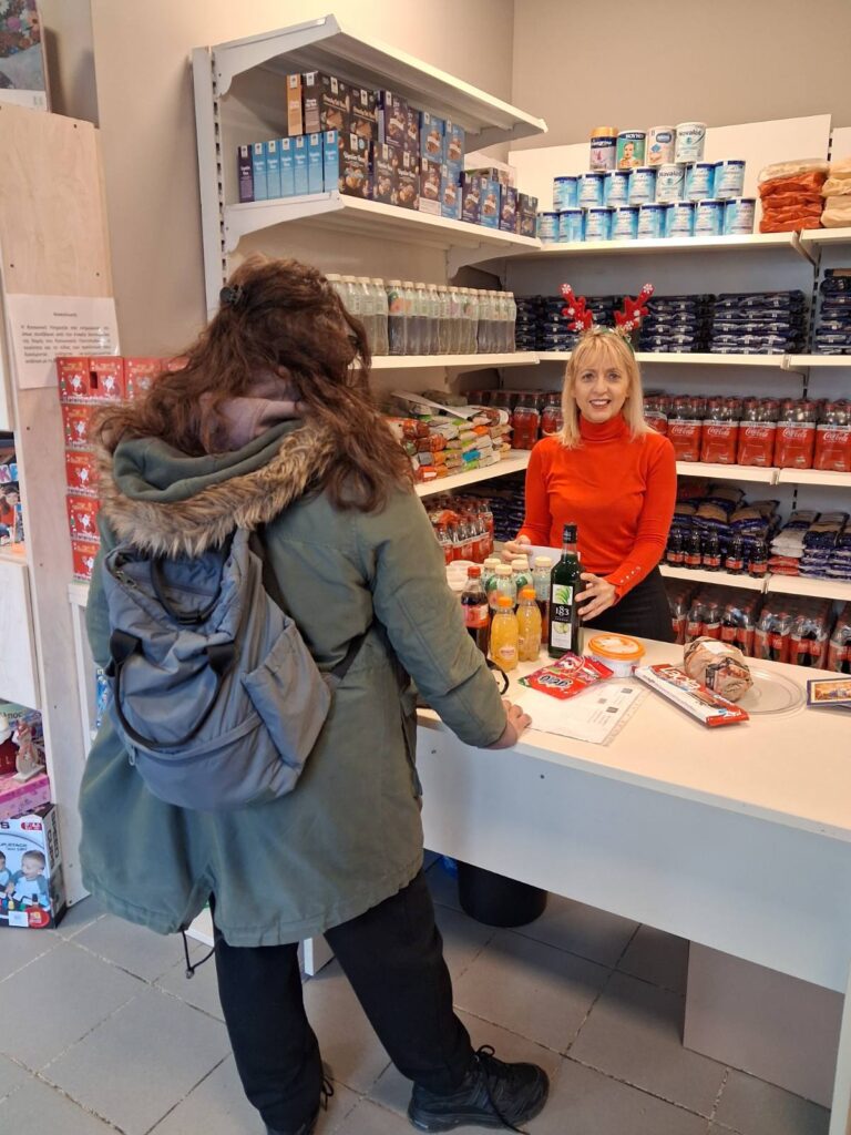 Μια Γιορτή Αγάπης και Αλληλεγγύης από το Κοινωνικό Παντοπωλείο Χαλανδρίου 3 Μια Γιορτή Αγάπης και Αλληλεγγύης από το Κοινωνικό Παντοπωλείο Χαλανδρίου