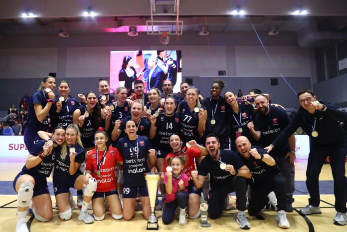 Ο Δήμος Κηφισιάς κέρδισε τα εύσημα για την άψογη γιορτή του βόλεϊ στο κατάμεστο Ζηρίνειο_69515c0576ec5.jpeg