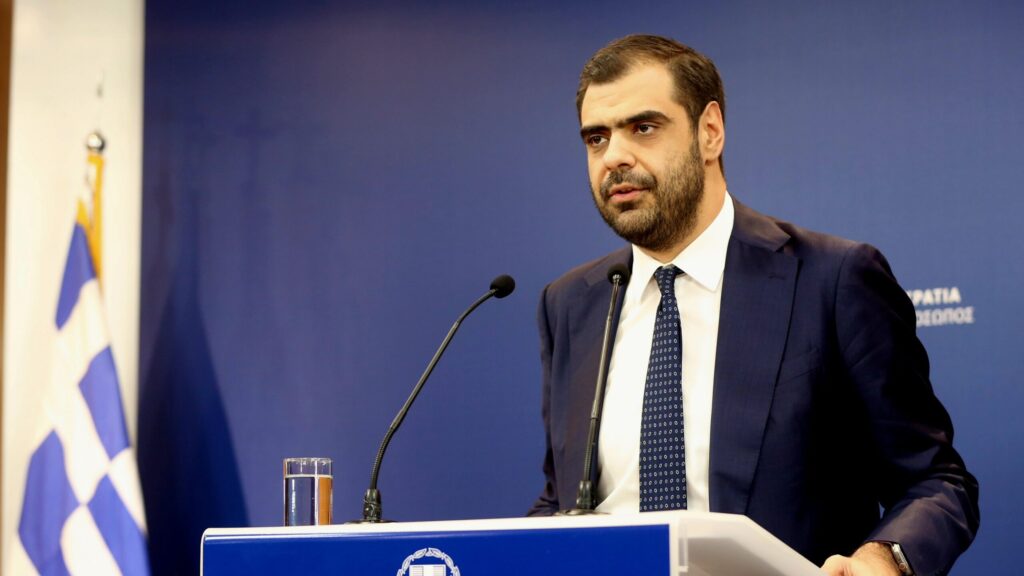Σημεία συνέντευξης του Υφυπουργού παρά τω Πρωθυπουργώ και Κυβερνητικού Εκπροσώπου Παύλου Μαρινάκη στο Black Box στα parapolitika.gr