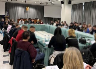 Επιτυχημένη συνάντηση εργασίας με μεγάλη συμμετοχή μαθητών για τη σχολική βία, τη νεανική παραβατικότητα και την προστασία των δημοτικών κτιρίων Home