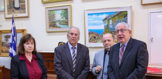 Με ευχές για το 2026, ο Δήμαρχος Αμαρουσίου Θ. Αμπατζόγλου, “έκοψε” την Πρωτοχρονιάτικη Πίτα για τον Εικαστικό & Πολιτιστικό Σύλλογο Αμαρουσίου «ΠΙΝΑΚΟΘΗΚΗ» Home