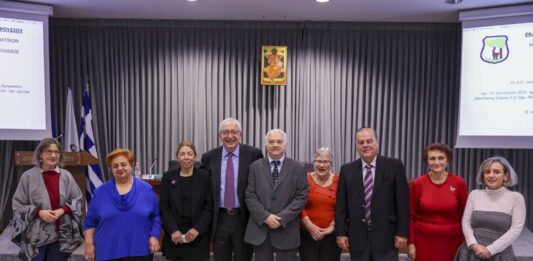 Στην κοπή της πρωτοχρονιάτικης πίτας του Εκδρομικού και Περιηγητικού Ομίλου Αμαρουσίου ο Δήμαρχος Θεόδωρος Αμπατζόγλου Home