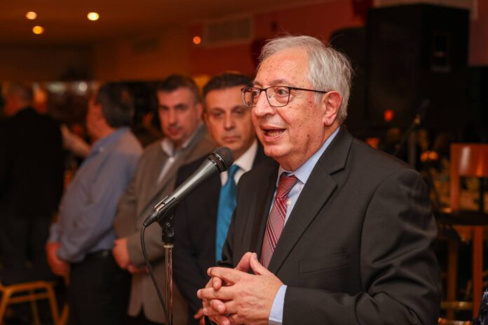 Στην κοπή της πρωτοχρονιάτικης πίτας του Εξωραϊστικού–Εκπολιτιστικού Συλλόγου Σωρού & Λάκκα Κόττου ο Δήμαρχος Αμαρουσίου Θ. Αμπατζόγλου_69722ea5800b4.jpeg