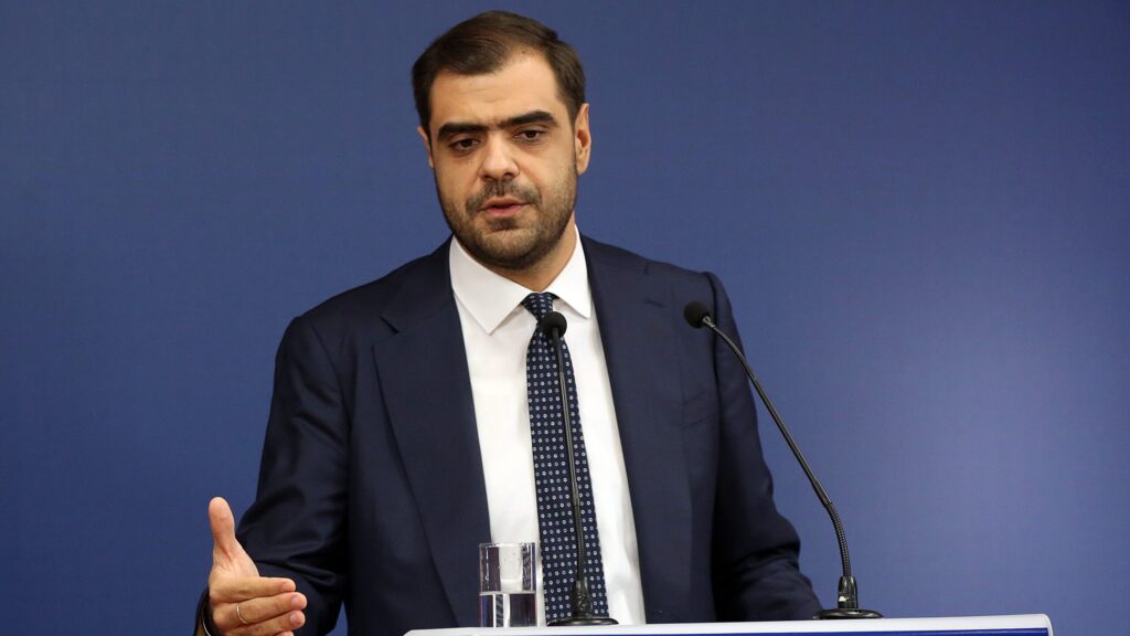 Άρθρο του Υφυπουργού παρά τω Πρωθυπουργώ και Κυβερνητικού Εκπροσώπου Παύλου Μαρινάκη στο ΠΡΩΤΟ ΘΕΜΑ