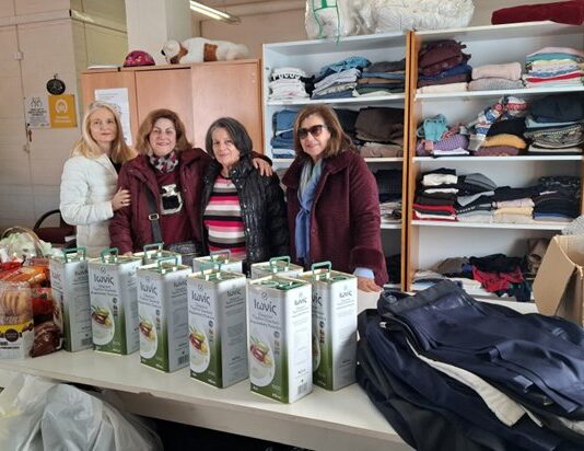 Επίσκεψη του Συλλόγου «ΠΝΟΗ» στο Κοινωνικό Παντοπωλείο του Δήμου Αμαρουσίου και προσφορά ειδών πρώτης ανάγκης Home