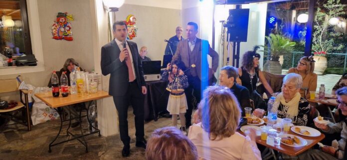 Κέφι, συντροφικότητα και εντυπωσιακή προσέλευση στην αποκριάτικη γιορτή των ΚΑΠΗ Κηφισιάς_69934754e7836.jpeg