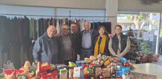 Ο Εικαστικός Σύλλογος Πινακοθήκης προσέφερε τρόφιμα μακράς διάρκειας στο Κοινωνικό Παντοπωλείο Δήμου Αμαρουσίου Home