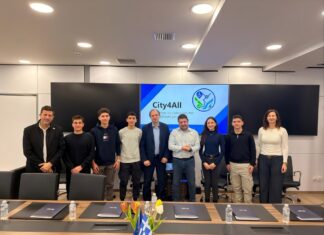 Υπό την αιγίδα της Περιφέρειας Αττικής η καινοτόμος εφαρμογή για την εξυπηρέτηση ΑμεΑ “City4All” των μαθητών του Λυκείου Καρέα Home