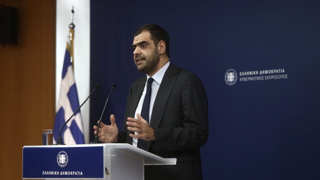 Συνέντευξη του Υφυπουργού παρά τω Πρωθυπουργώ και Κυβερνητικού Εκπροσώπου Παύλου Μαρινάκη στο Live News στο MEGA με τον δημοσιογράφο Νίκο Ευαγγελάτο