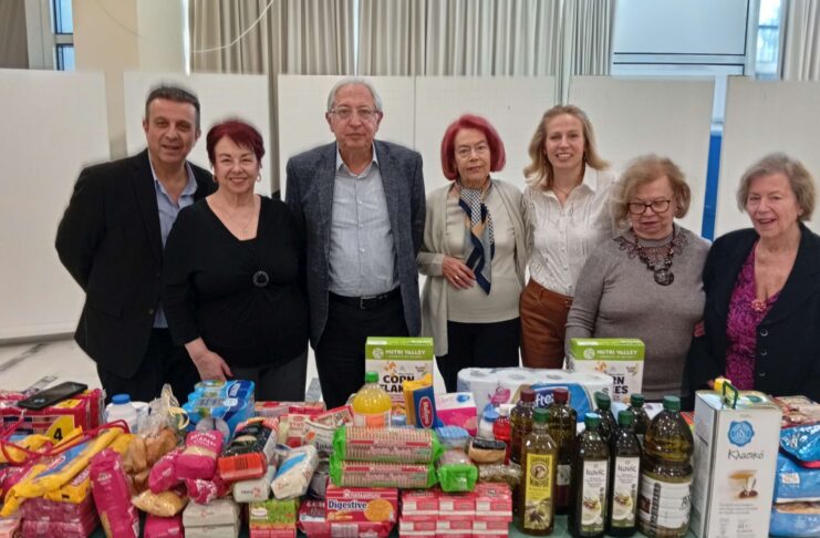 Πασχαλινή προσφορά αγάπης και αλληλεγγύης από τον Εξωραϊστικό και Πολιτιστικό Σύλλογο Αμαρουσίου προς τους ωφελούμενους των Κοινωνικών Υπηρεσιών του Δήμου Home