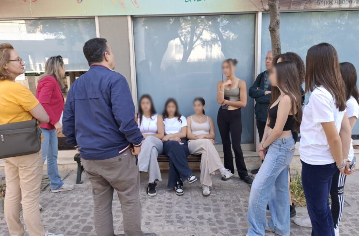 Επίσκεψη και δωρεά μαθητών του 3ου Γενικού Λυκείου Αμαρουσίου στο Κοινωνικό Παντοπωλείο του Δήμου Αμαρουσίου Home