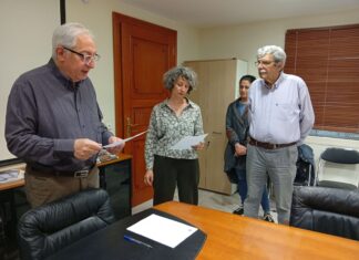 Ορκωμοσία της νέας Δημοτικής Συμβούλου Μαρίας Γεράκη από τον Δήμαρχο Αμαρουσίου Θεόδωρου Αμπατζόγλου Home