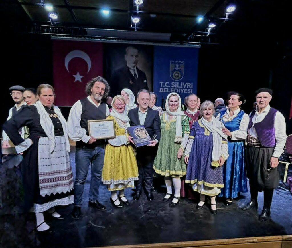 Το χορευτικό του Δήμου Διονύσου στη Σηλυβρία και την Κωνσταντινούπολη